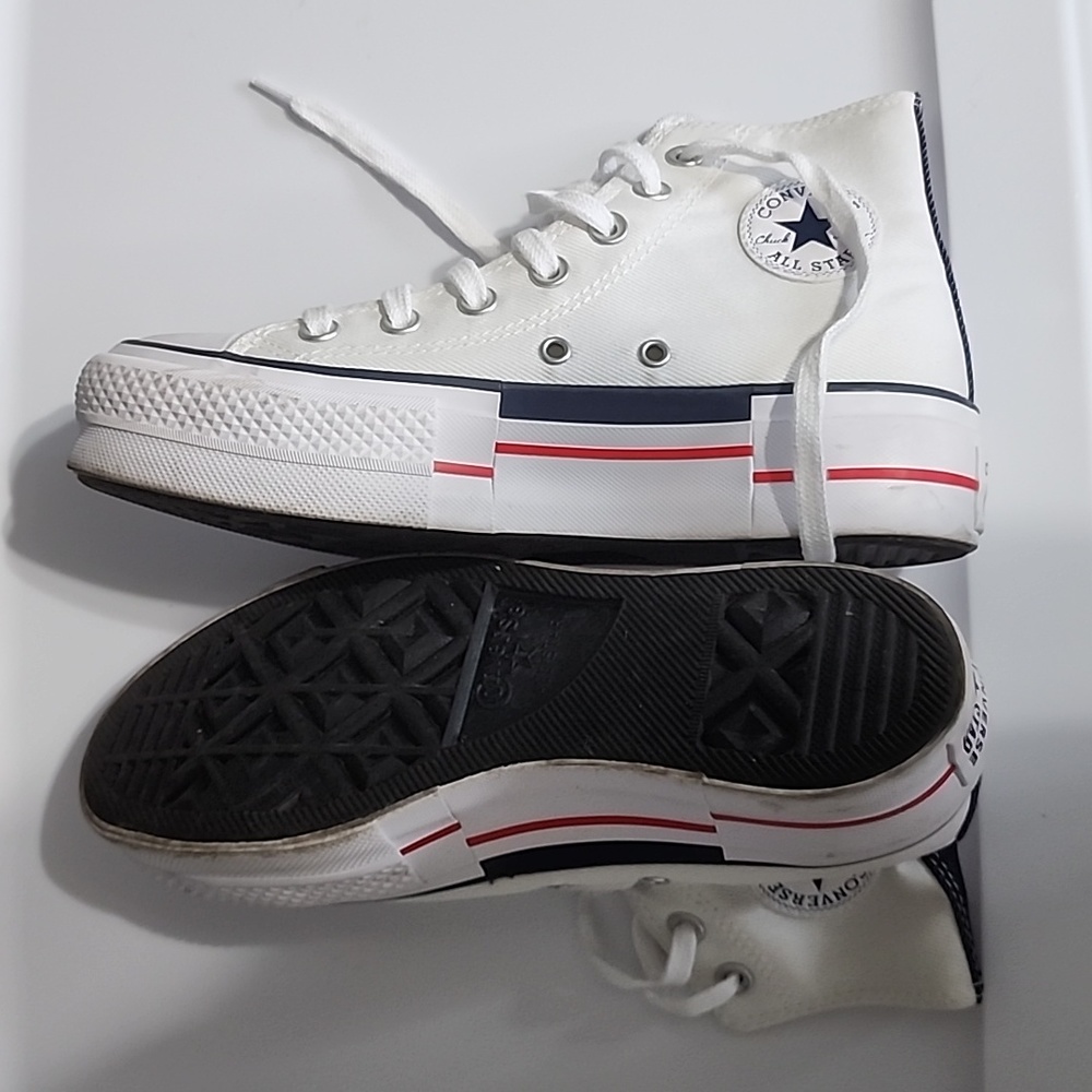 Converse - Picture 3 of 4